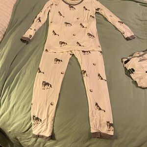 Kyte Baby 4T Howl pajamas